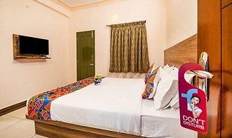 Fabhotel Radha Residency