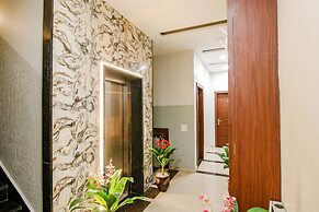 FabHotel Golden City