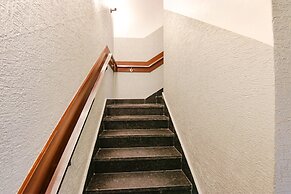 FabHotel Golden City