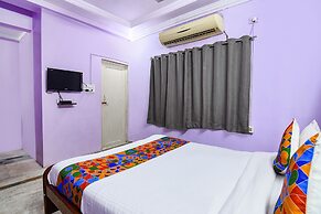 Fabexpress Karunamoyee Regency