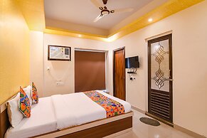 Fabhotel Comfort N Cozy