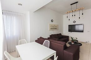 2 bedroom apartment by Hilton Beach