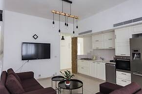 2 bedroom apartment by Hilton Beach