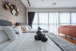 4Pax Studio with Magnificent View PJ SS2