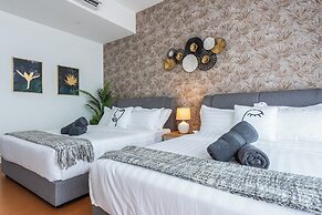 4Pax Studio with Magnificent View PJ SS2