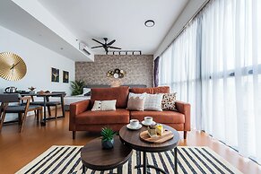 4Pax Studio with Magnificent View PJ SS2