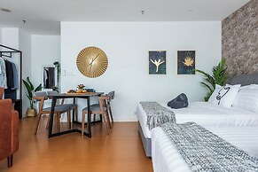 4Pax Studio with Magnificent View PJ SS2