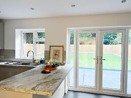 4 Beds House Coventry Sleep 7 With 3parking Spaces