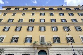COLOSSEO Apt Mecenate 77 - Home and More