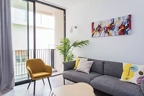 Modern Apartment Walking from the beach