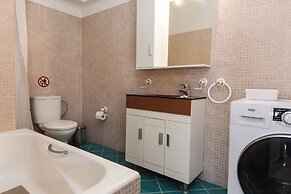 Modern Equipped apt w Balcony GC 3120-02