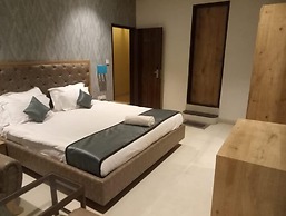 HOTEL MAYUR