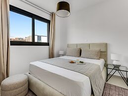 Sanders Triple - Cozy 1-bdr Apt With Balcony