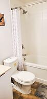iHost Suites Downtown Toronto