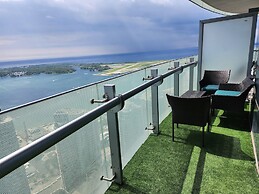 iHost Suites Downtown Toronto