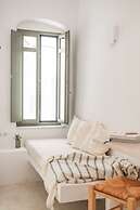 aniko suites White Alley
