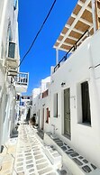 aniko suites White Alley