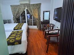SOUTH GATE HOTEL