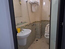 SOUTH GATE HOTEL