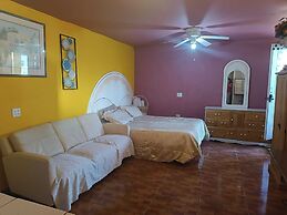 HOSPEDAJE BARATO MI CASITA DE COLORES