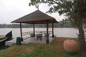 Baymaas Lake house