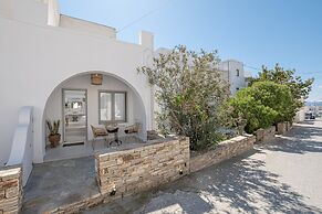 Adama's Suites Naxos