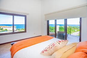 Pristine Bay 1106 4 Bedroom Home by RedAwning