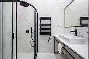 Astoria Boutique Suites - by BQA