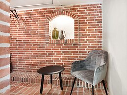 Charm 3 - Cozy 1-bdr Apt With Shared Garden