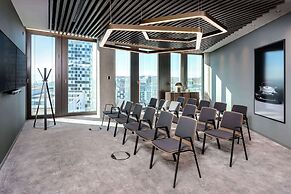 Radisson Blu Hotel At Porsche Design Tower Stuttgart