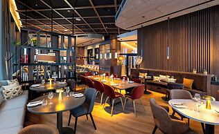 Radisson Blu Hotel At Porsche Design Tower Stuttgart