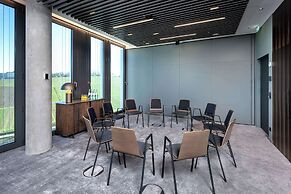Radisson Blu Hotel At Porsche Design Tower Stuttgart