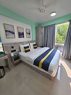 TOUR INN