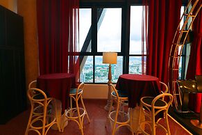 High Floor KL View Scarletz Suite