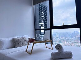 High Floor KL View Scarletz Suite
