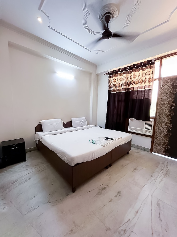 Roomshala 117 Shubham residency