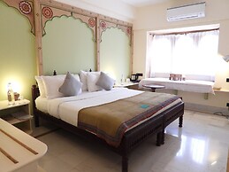 THE STEPWELL HOTEL