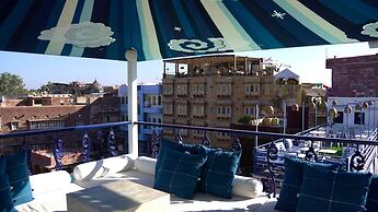 THE STEPWELL HOTEL
