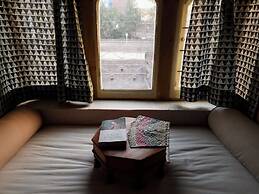 THE STEPWELL HOTEL
