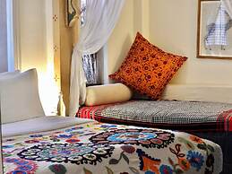 THE STEPWELL HOTEL