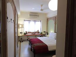 THE STEPWELL HOTEL