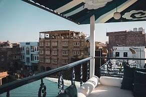 THE STEPWELL HOTEL