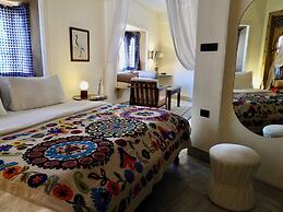THE STEPWELL HOTEL