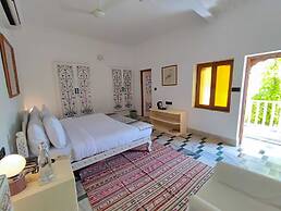 THE STEPWELL HOTEL