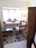 THE STEPWELL HOTEL
