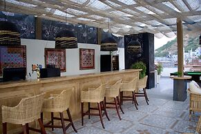 THE STEPWELL HOTEL