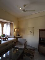 THE STEPWELL HOTEL