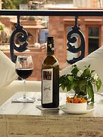 THE STEPWELL HOTEL