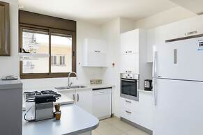 Comfy & Terrace neear Beach by FeelHome