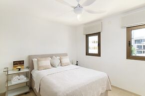 Comfy & Terrace neear Beach by FeelHome